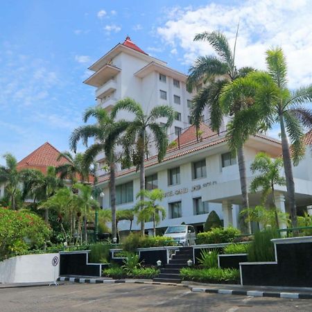 Hotel Sahid Jaya Solo Esterno foto