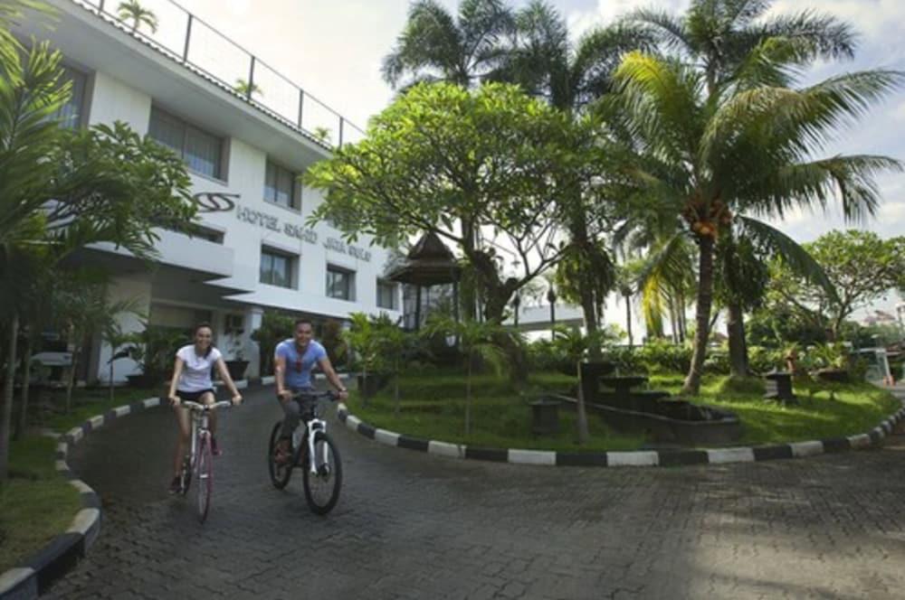 Hotel Sahid Jaya Solo Esterno foto