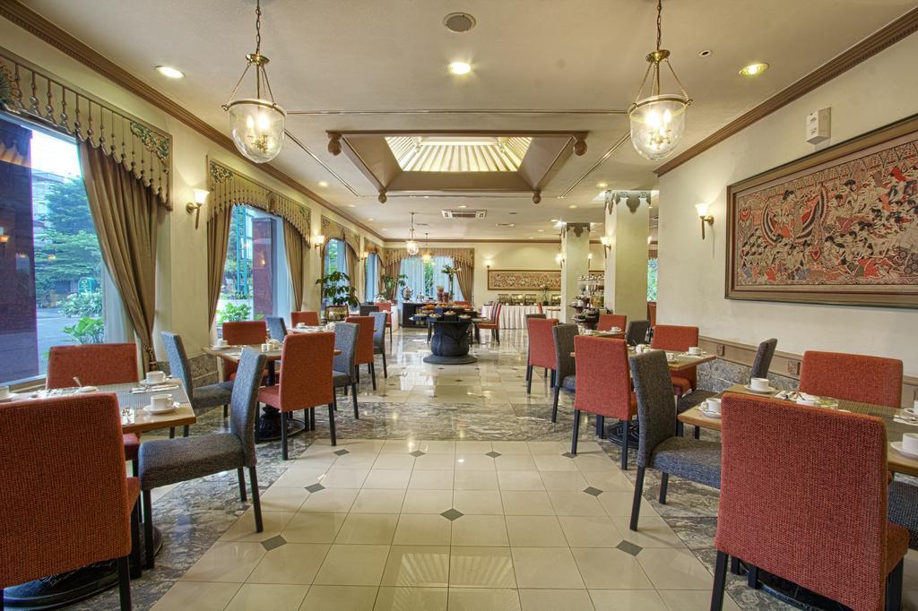Hotel Sahid Jaya Solo Esterno foto
