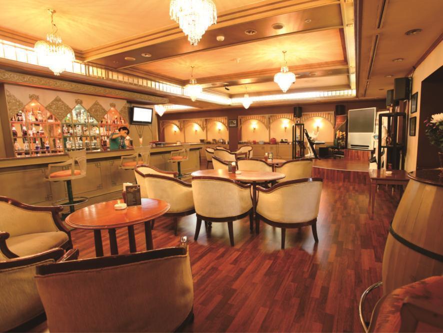 Hotel Sahid Jaya Solo Esterno foto